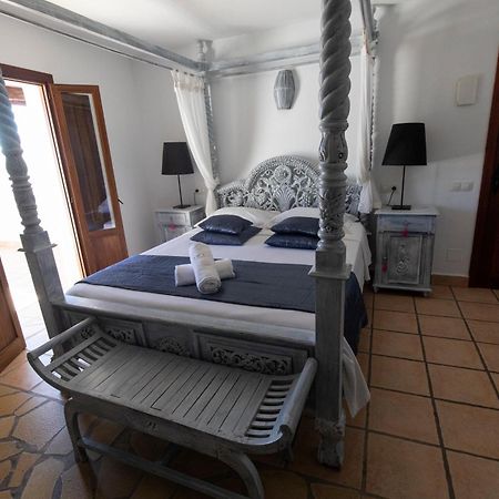 Buenavista Suites Hotel Boutique Santa Eularia des Riu Eksteriør billede