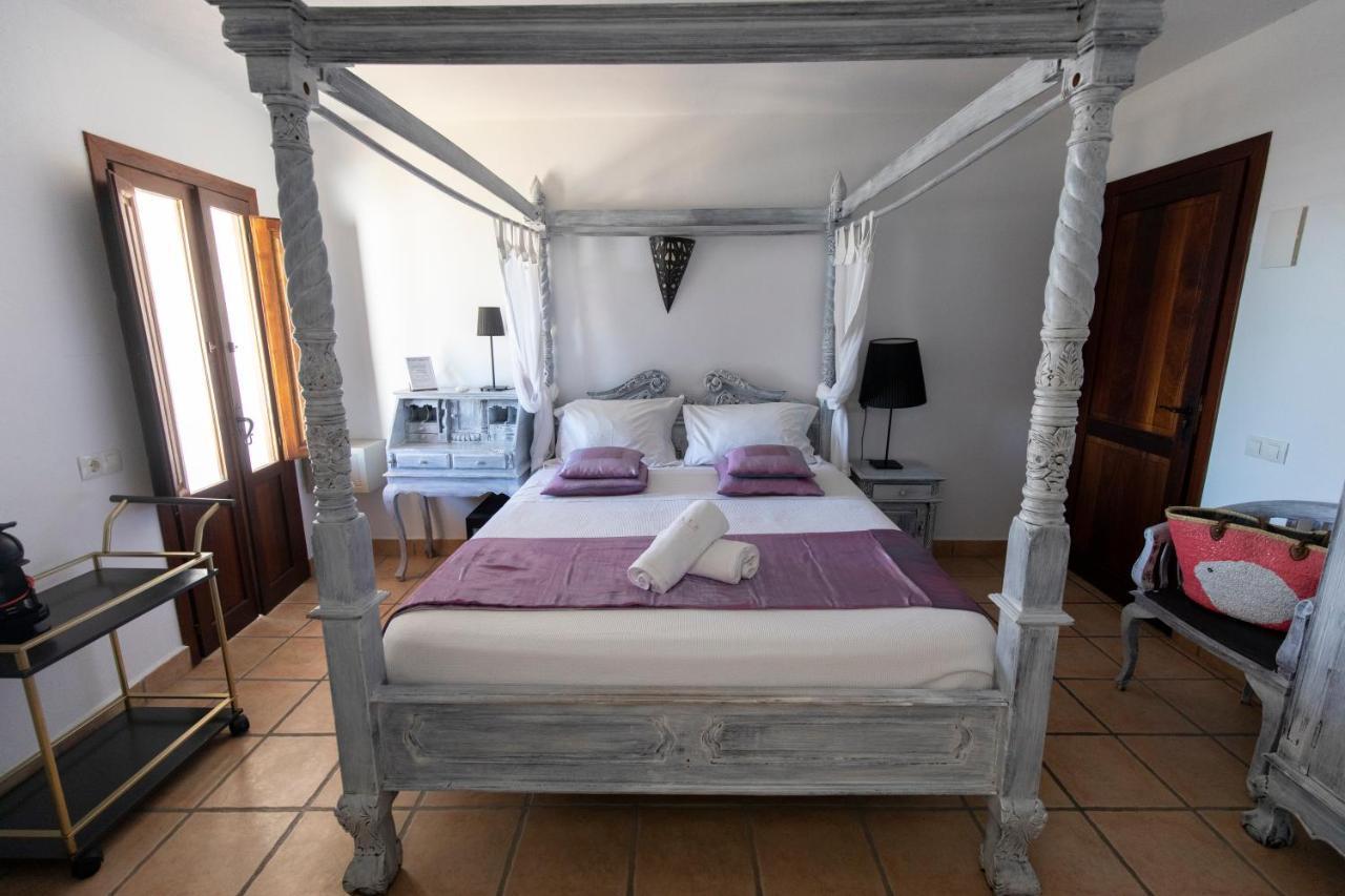 Buenavista Suites Hotel Boutique Santa Eularia des Riu Eksteriør billede