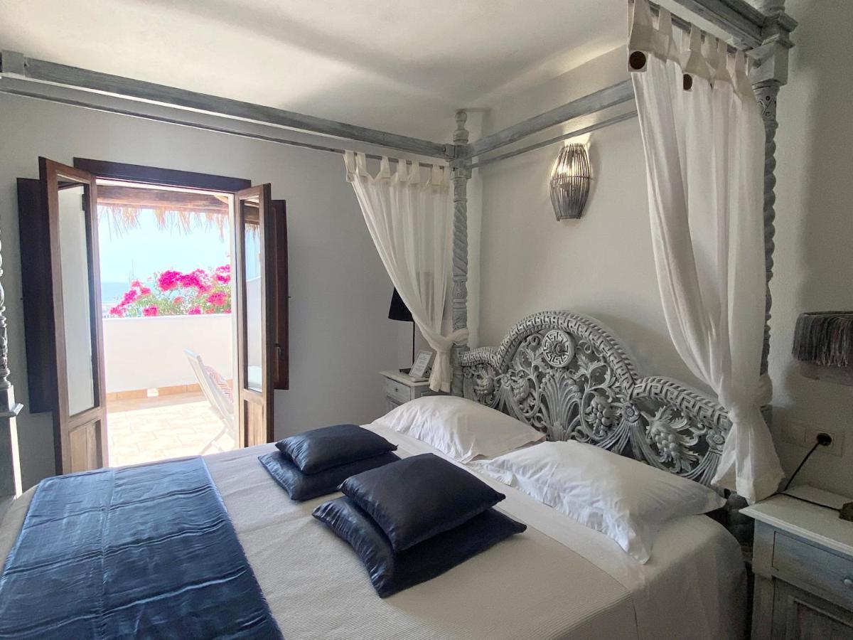 Buenavista Suites Hotel Boutique Santa Eularia des Riu Eksteriør billede