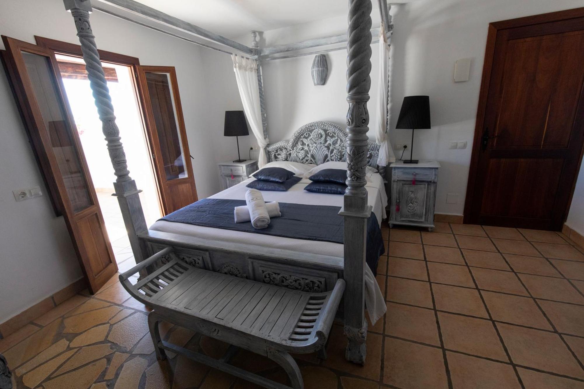 Buenavista Suites Hotel Boutique Santa Eularia des Riu Eksteriør billede