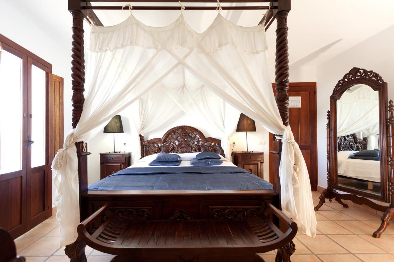 Buenavista Suites Hotel Boutique Santa Eularia des Riu Eksteriør billede